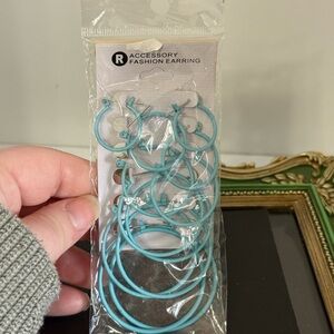6 pairs of blue hoops